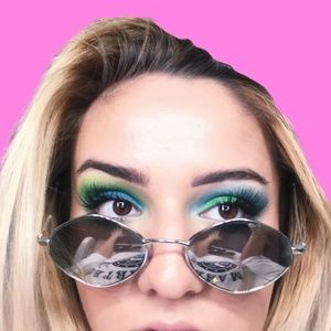 LITTLE  SUNGLASSES
